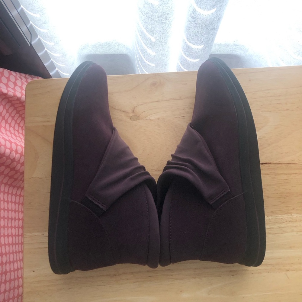 NWOT Clarks Cloudsteppers Purple Burgundy Breeze Dusk Booties Boots Size 9 - Picture 14 of 14